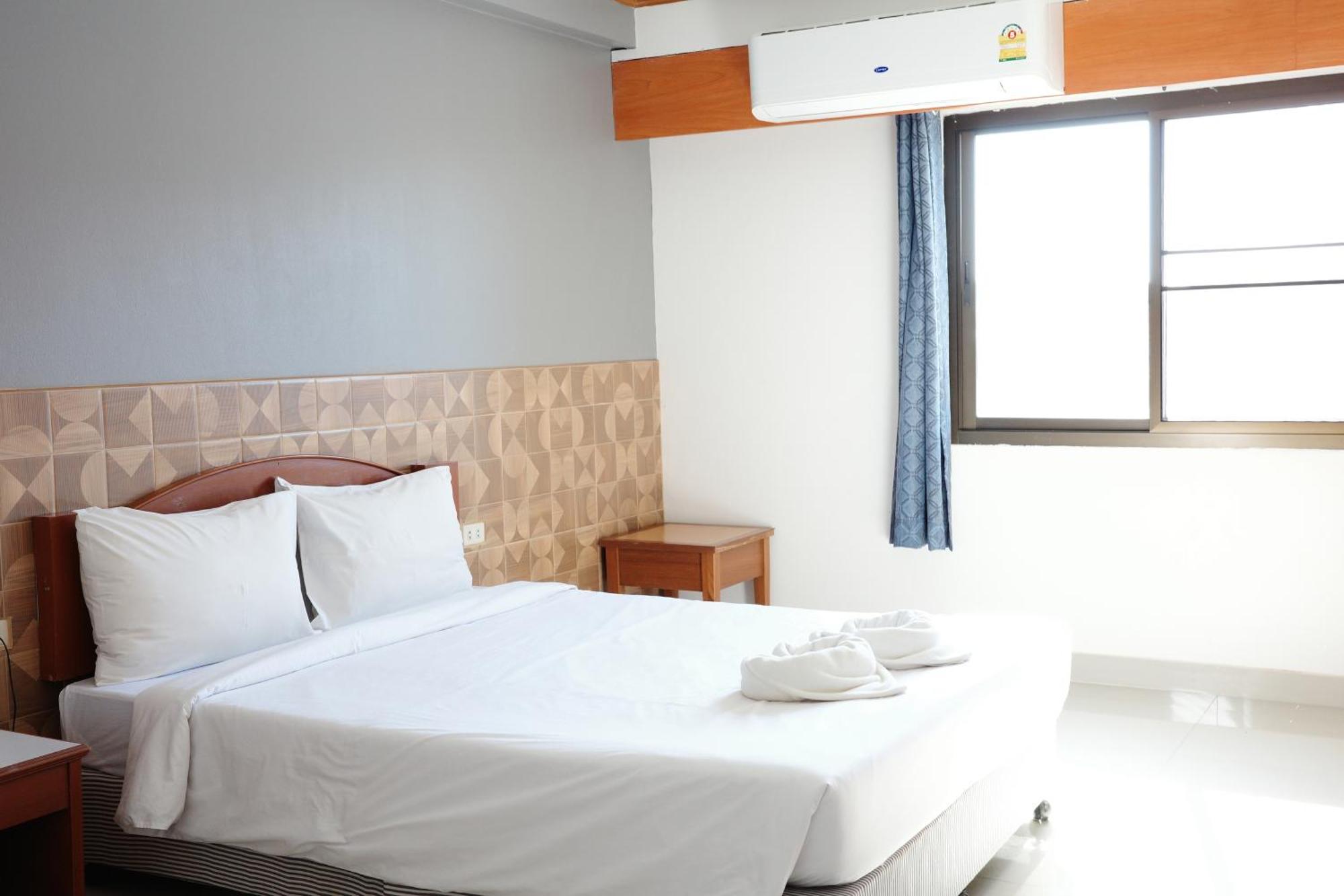 Bansuan Resort Nakhon Sawan Eksteriør bilde