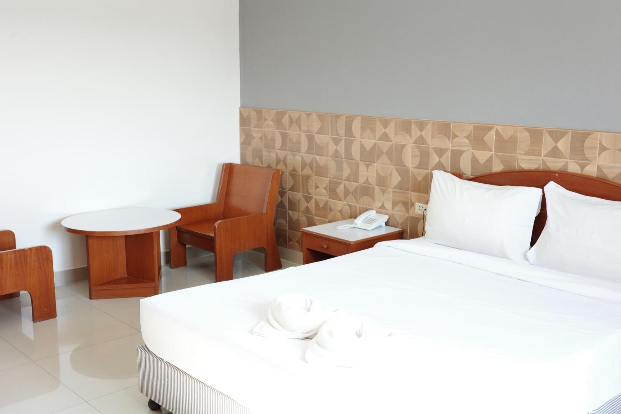 Bansuan Resort Nakhon Sawan Eksteriør bilde