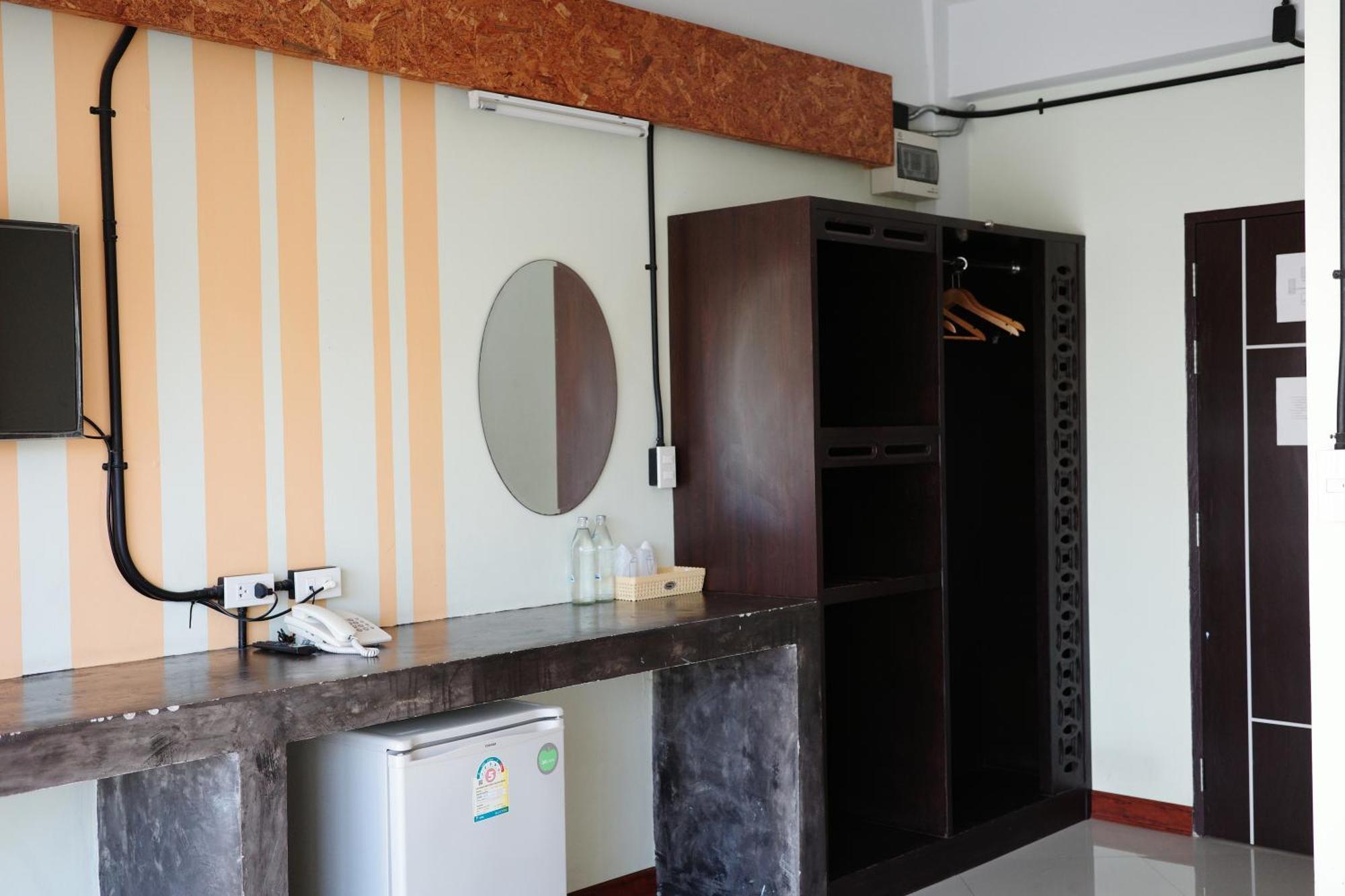 Bansuan Resort Nakhon Sawan Eksteriør bilde