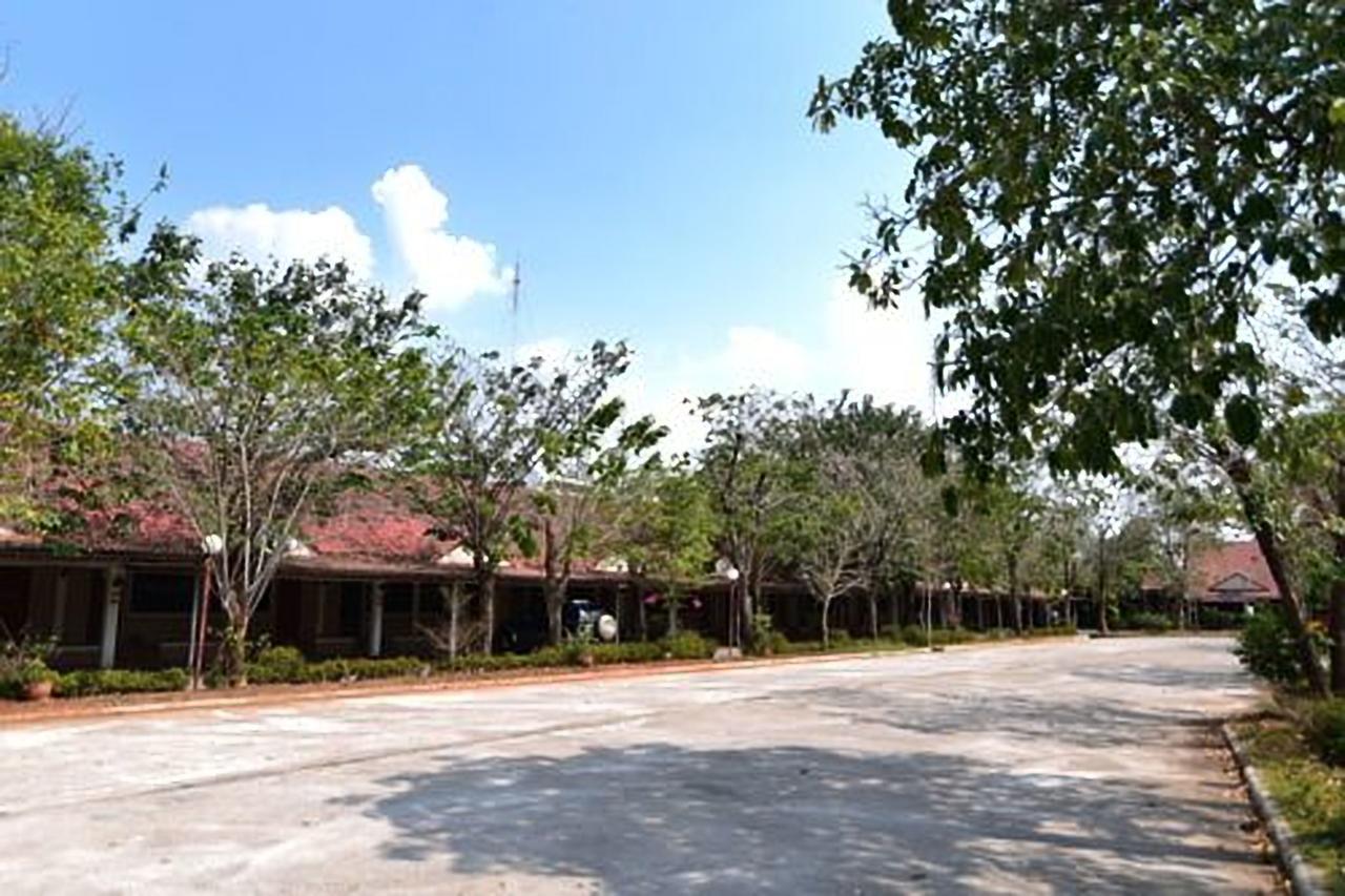 Bansuan Resort Nakhon Sawan Eksteriør bilde